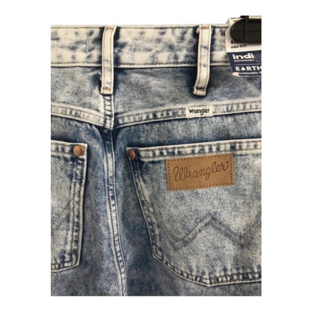 Wrangler Barrel‎ 652 High Waist Frayed Hem Let It Go light wash Jeans Size 26x31 - Picture 14 of 15